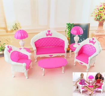 NK 6 Ürün / Set Bebek Aksesuarları Plastik Mobilya Kanepe Kanepe masa lambası İçin barbie bebek İçin Canavar Yüksek Kız doğum günü hediyesi