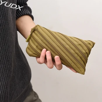 Orijinal Kişiselleştirilmiş Debriyaj kadın Çantası 2023 Sonbahar Niş Moda Tasarım El Yapımı Fermuarlı Küçük bozuk para cüzdanı Mini Kalem Çantası Bozuk para çantası