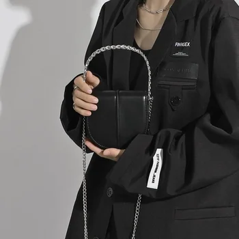 Omuz çantaları Siyah Niş Tasarım Duygusu Serin Mini Zincir Kadın Estetik Crossbody Çanta Zinciri Rahat Basit Katı Çantalar Çanta